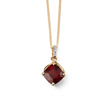 Garnet and gold necklace