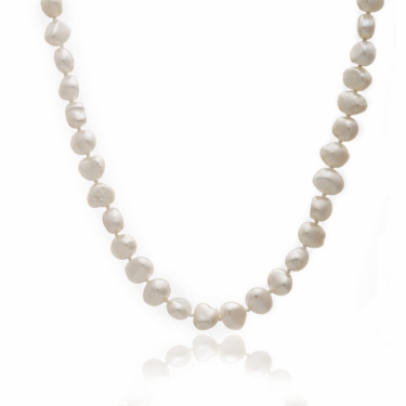 18" Single Strand White Pearl Necklace