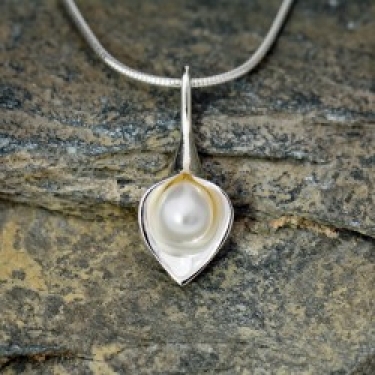 Sterling Silver & Pearl Pendant